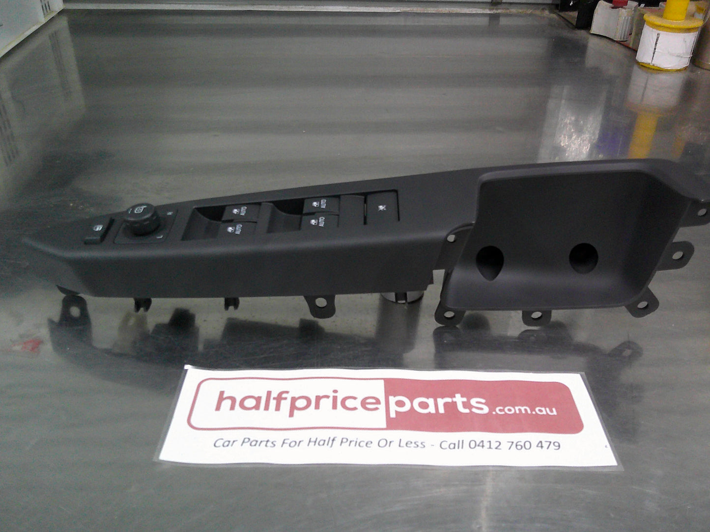 Holden CG5 Captiva Genuine Right Hand Front Power Window Master Switch Mirrors And Door Lock New Part