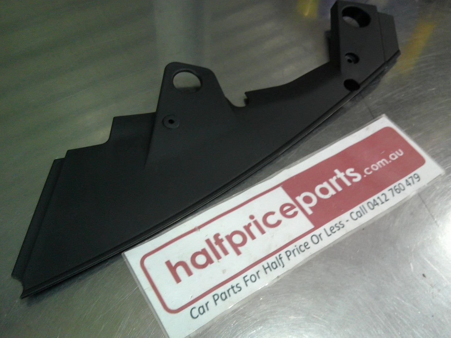 Holden CG7 Captiva Genuine Front Left Hand Headlight Opening Cover Trim New Part