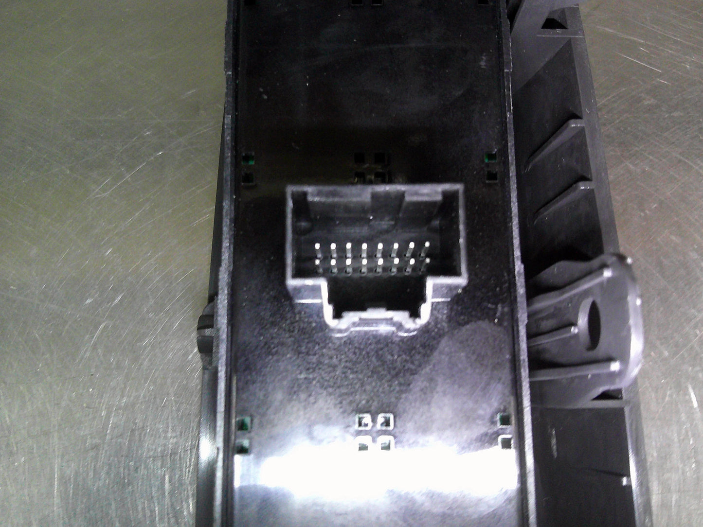 Holden CG5 Captiva Genuine Right Hand Front Power Window Master Switch Mirrors And Door Lock New Part