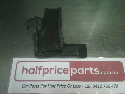 Holden ZB Commodore Genuine Front Right Hand Guard Rear Seal New Part