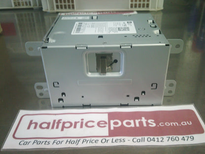 Holden VF SS/Calais/Evoke Commodore Genuine Stereo Module AM/FM Radio/CD/SAT NAV New Part