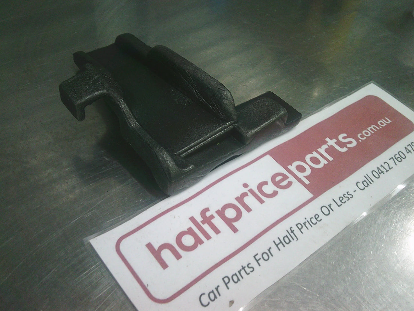 Holden ZB Commodore Genuine Front Right Hand Guard Rear Seal New Part