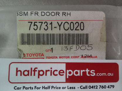 Toyota Camry Sedan Genuine Right Hand Front Door Outer Moulding New Part