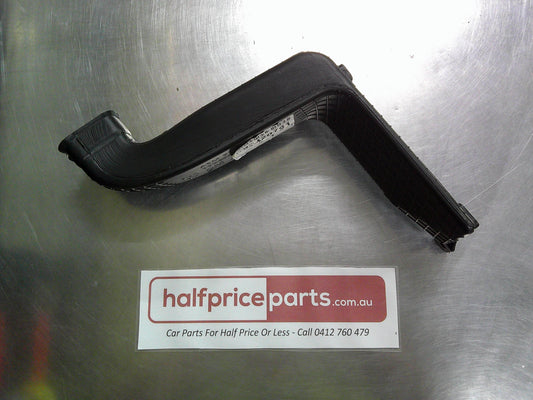 Holden VF Commodore/WN Caprice Genuine Right Hand Plastic Air Duct Vent Tube New Part