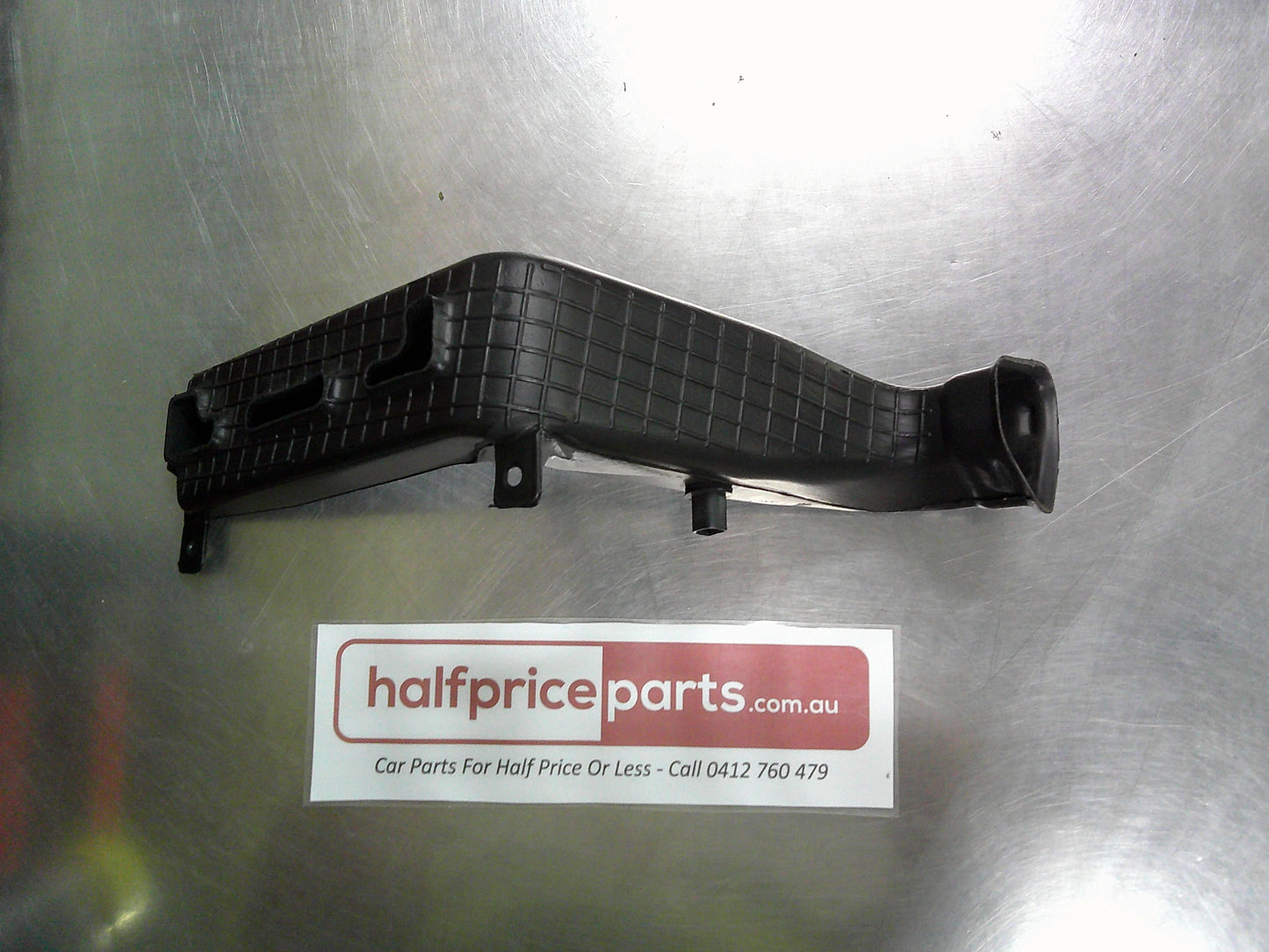 Holden VF Commodore/WN Caprice Genuine Right Hand Plastic Air Duct Vent Tube New Part