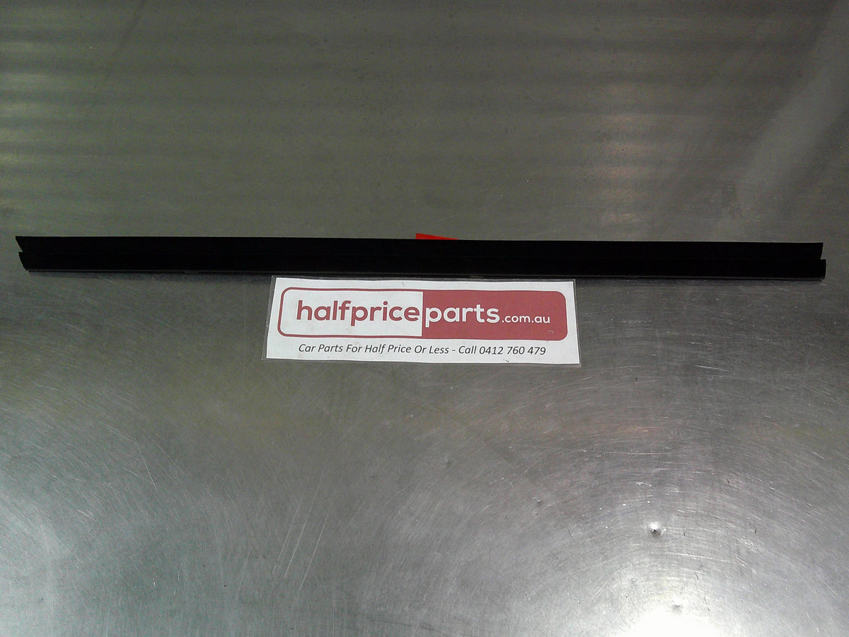 Toyota RAV4 Genuine Right Hand Rear Inner Door Weatherstrip New Part.