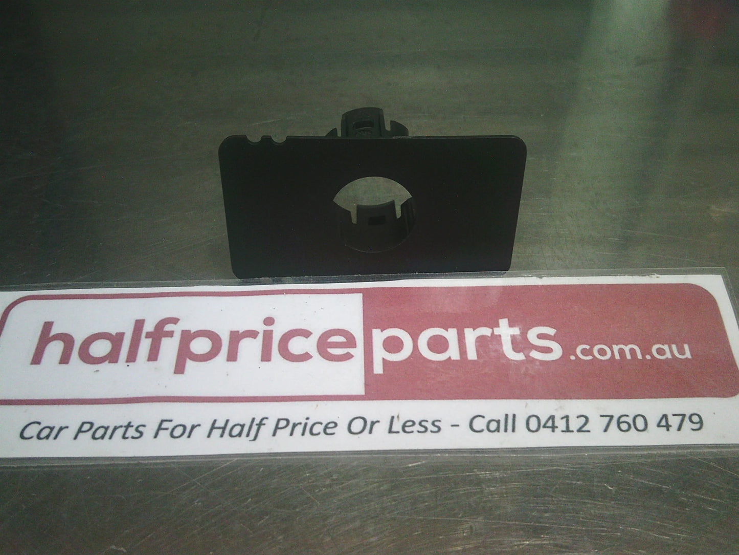 Holden Equinox Genuine Right Hand Front Park Assist Bracket New Part