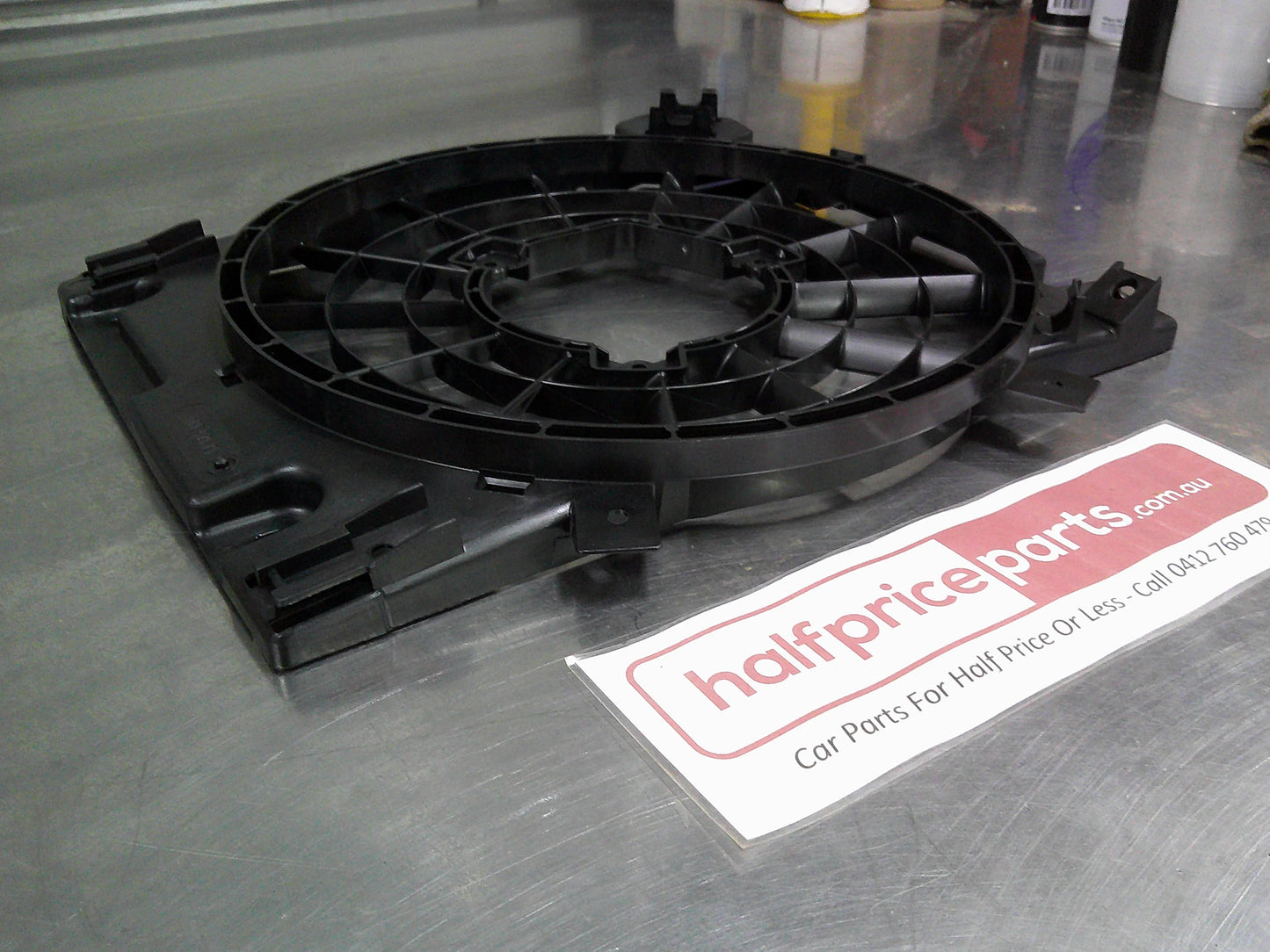Holden AH Astra Genuine Engine Coolant Thermo Auxiliary Fan Housing New Part
