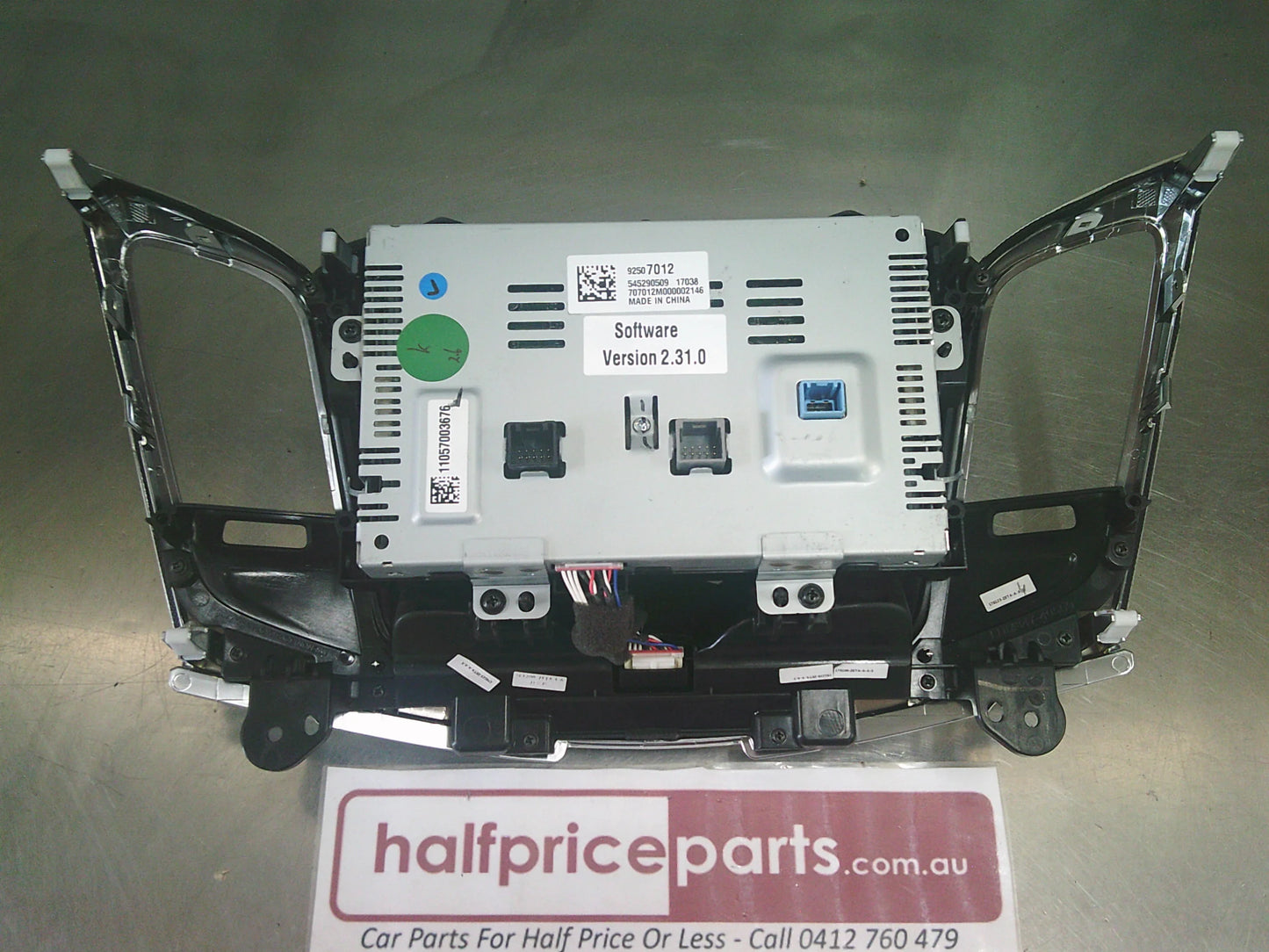Holden VF Commodore Genuine Satellite Navigation Head Unit New Part
