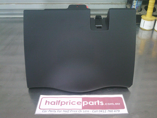 Holden GM Silverado 1500 Genuine Front Left Dash Knee Cover Trim Panel New Part