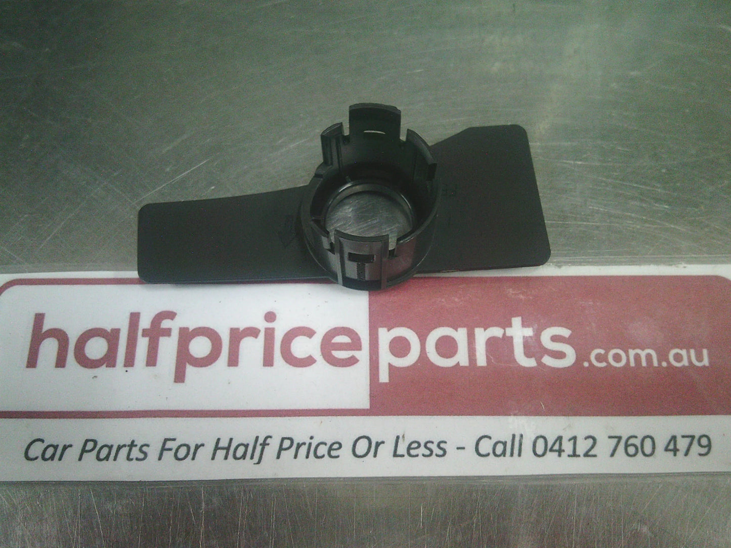 Holden Equinox Genuine Right Hand Front Park Assist Bracket New Part