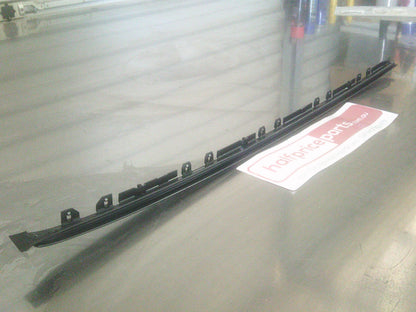 Toyota Landcruiser Prado Genuine Righthand Windscreen Moulding New Part