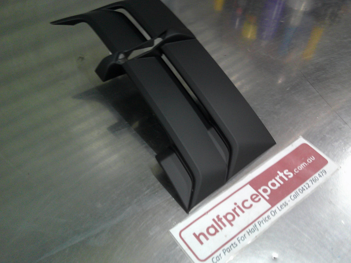 Holden HSV VE/E2 Genuine Right Hand Front Vector Skirt Black Guard Vent New Part