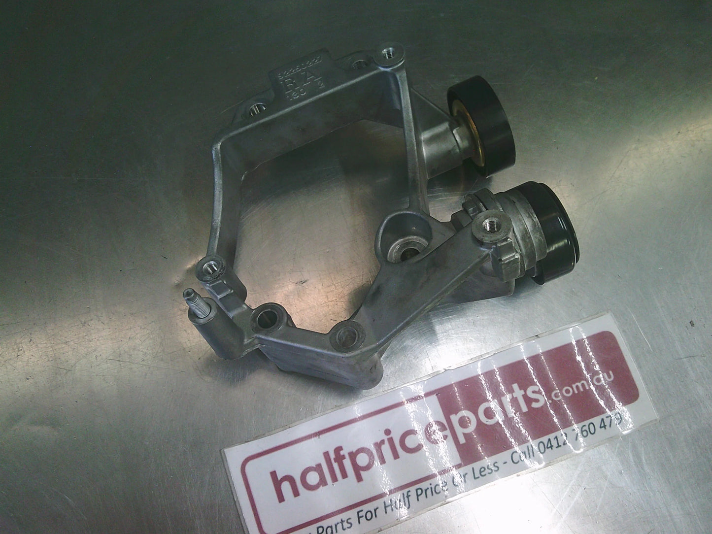Holden VE/VF Commodore/WM/WN Caprice V8 Genuine Air Conditioning Compressor Bracket New Part