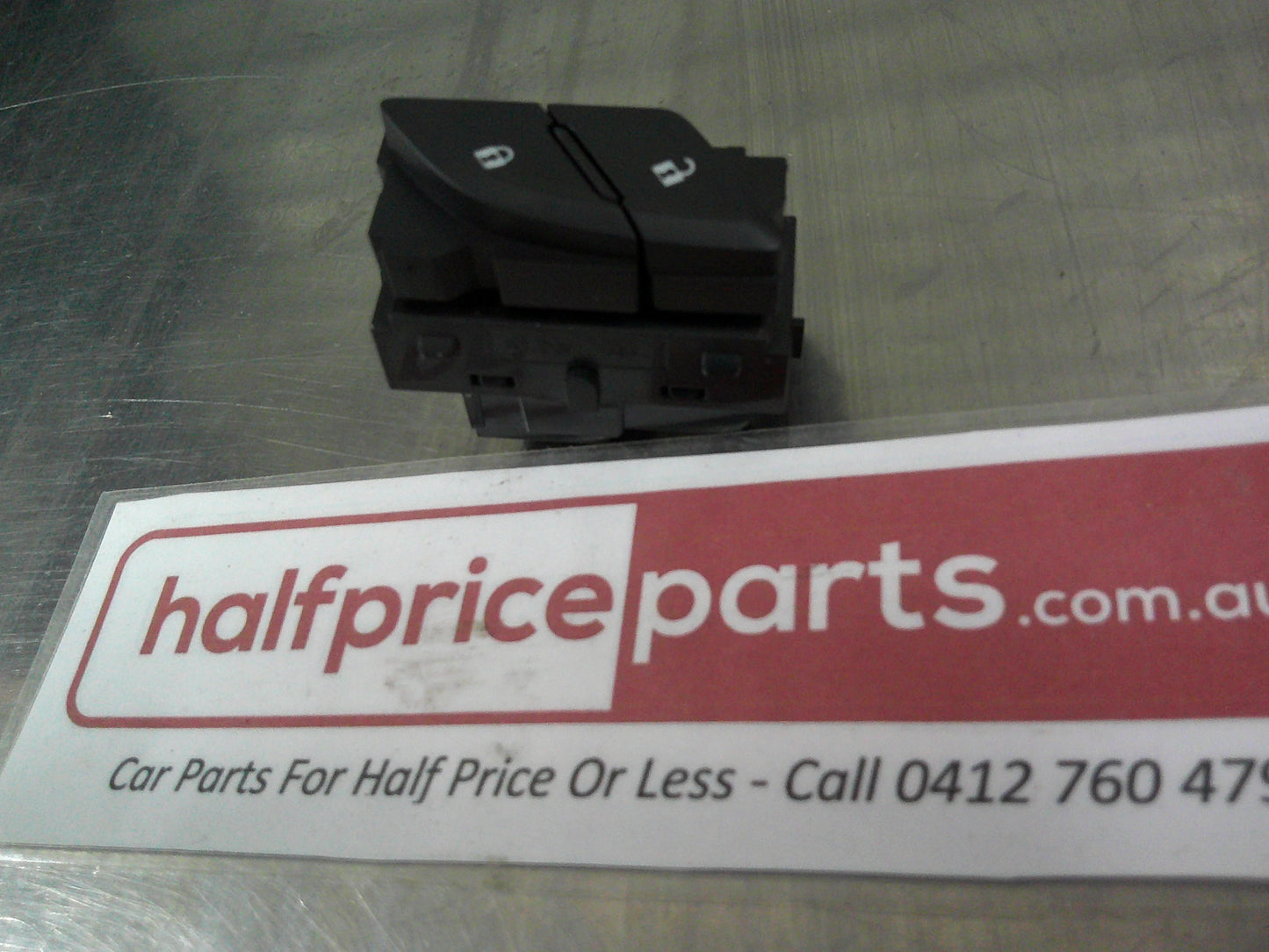 Holden VF SS HSV Commodore Sedan Genuine Switch Door Trim Lock New Part