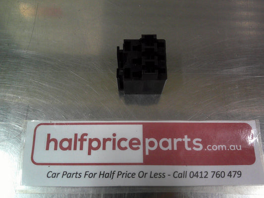 Holden VP/VR/VS/VT/VX Commodore Genuine Fuse Socket New Part