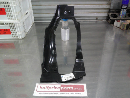Holden VY/VZ Commodore Genuine Front Left Side Head Light Panel New Part