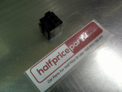 Holden VP/VR/VS/VT/VX Commodore Genuine Fuse Socket New Part