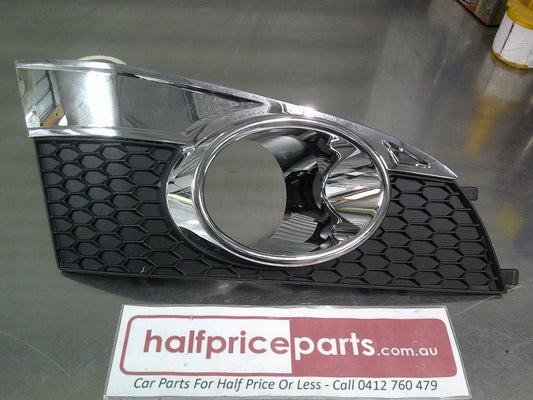 Holden CG Captiva Genuine Front Right Hand Chrome Fog Light Bezel New Part