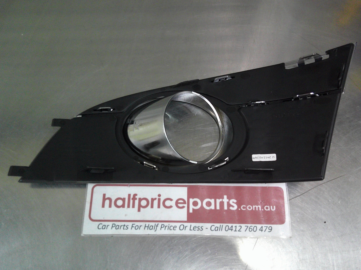 Holden CG Captiva Genuine Front Right Hand Chrome Fog Light Bezel New Part