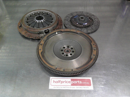 Isuzu NPR70 4.8Ltr Genuine Clutch Plate/Pressure Plate and Flywheel New Part