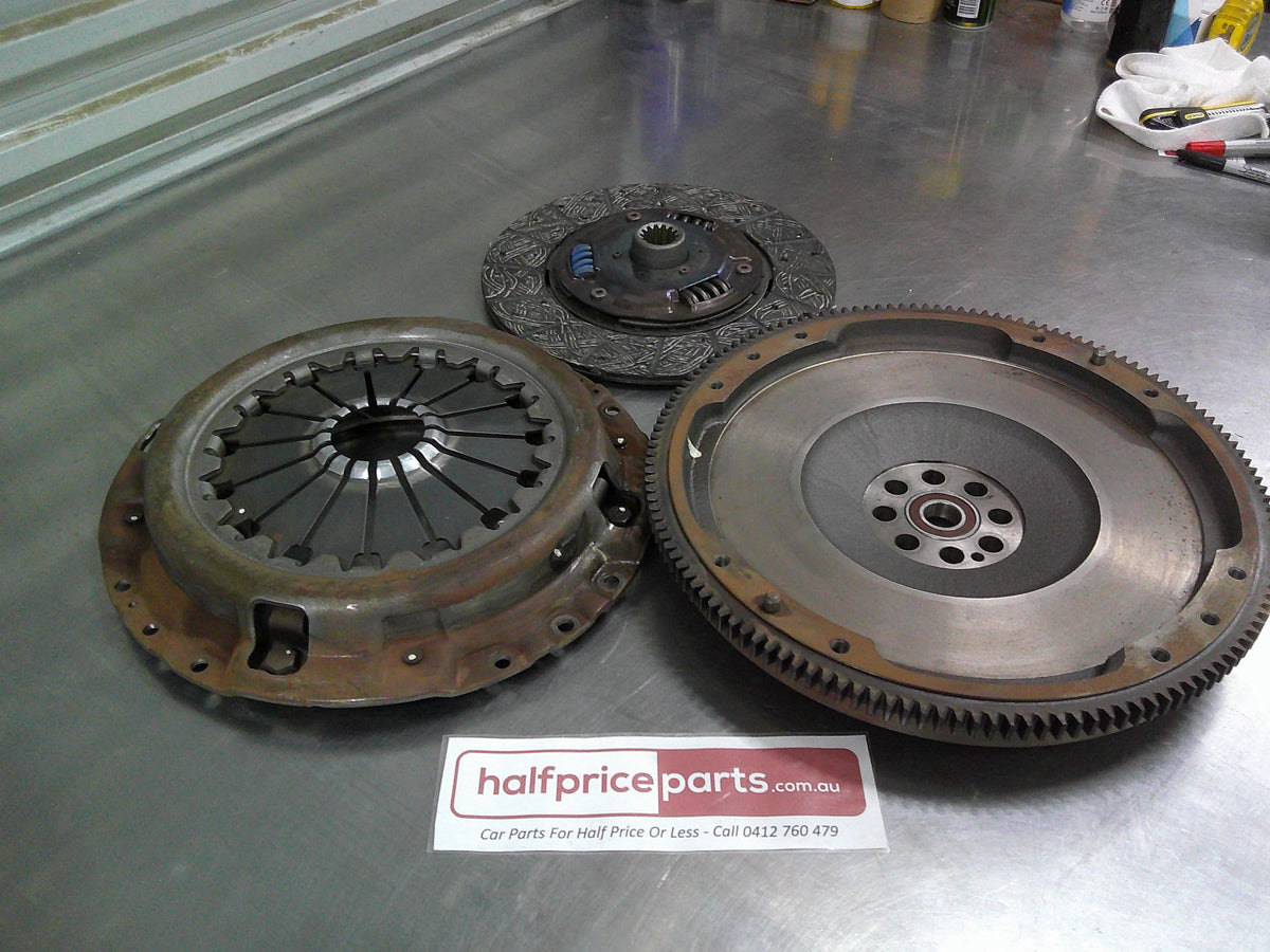 Isuzu NPR70 4.8Ltr Genuine Clutch Plate/Pressure Plate and Flywheel New Part
