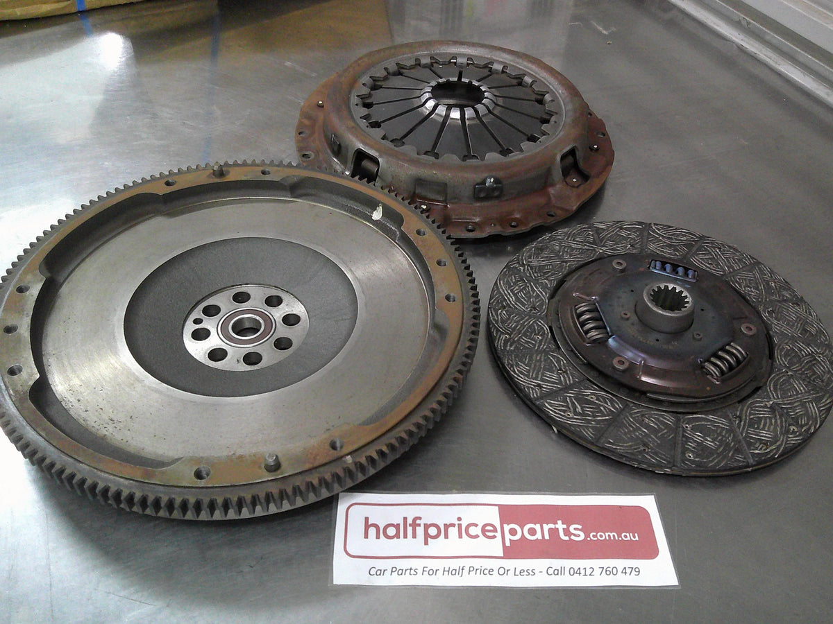Isuzu NPR70 4.8Ltr Genuine Clutch Plate/Pressure Plate and Flywheel New Part