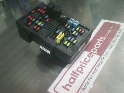 Holden CG Captiva Genuine Fuse Box Assembly (Wiring Block Junction) New Part