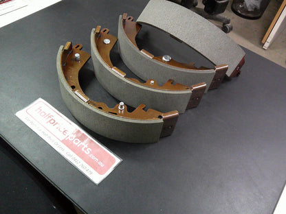 QFM Specialty Compound Rear Brake Shoe Set Suits Toyota Hiace/Commuter New Part