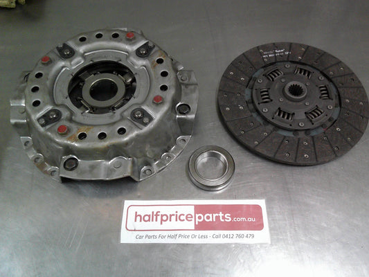 Isuzu SBR Series 12/Mitsubishi Fuso Genuine Clutch Kit With Bearing New Part