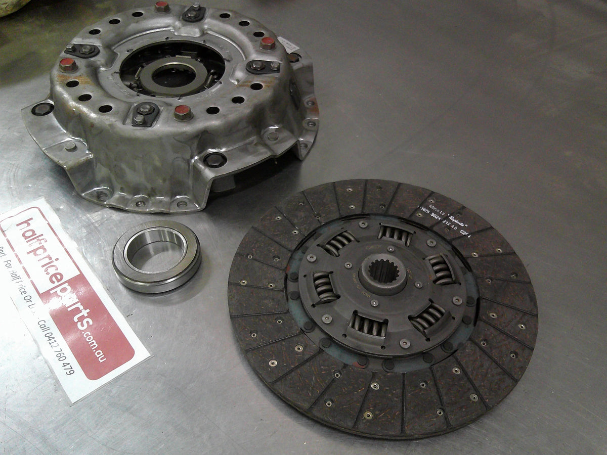 Isuzu SBR Series 12/Mitsubishi Fuso Genuine Clutch Kit With Bearing New Part