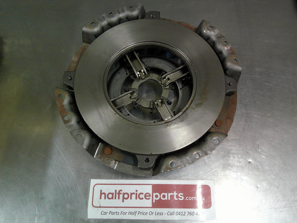 Isuzu SBR Series 12/Mitsubishi Fuso Genuine Clutch Kit With Bearing New Part