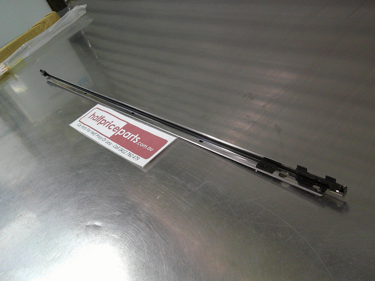 Toyota Kluger Genuine Left Hand Rear Door Upper Frame Moulding Chrome New Part