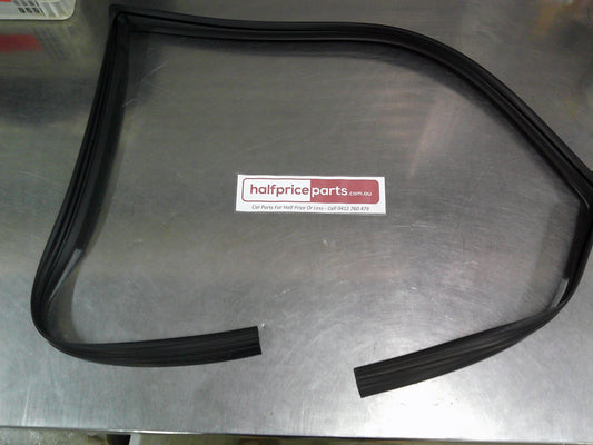 Holden CG Captiva Genuine Right Hand Front Upper Door Window Weather Strip New Part