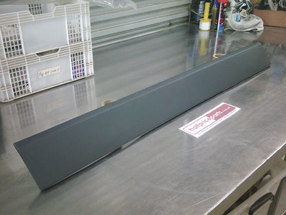 Land Rover Discovery 3-4 Genuine Rear Tail Gate Moulding - New Part