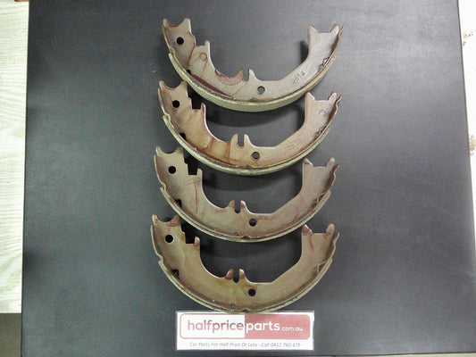 Hand Brake Shoe Set Suits Toyota Landcruiser New Part