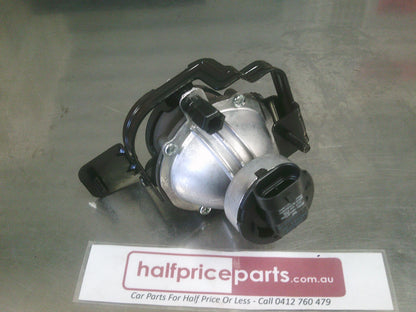 Holden RG Colorado Genuine Left Hand Front Fog Light Assy New Part