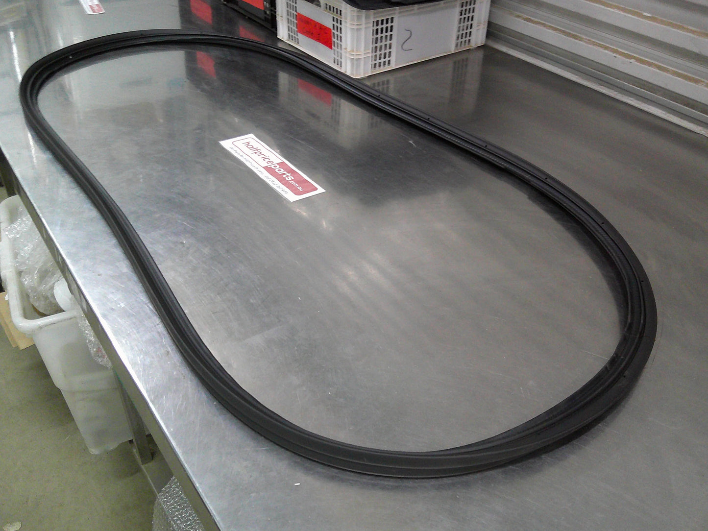 Holden Trax Genuine Rear Tail Gate Weather Strip On Body New Part