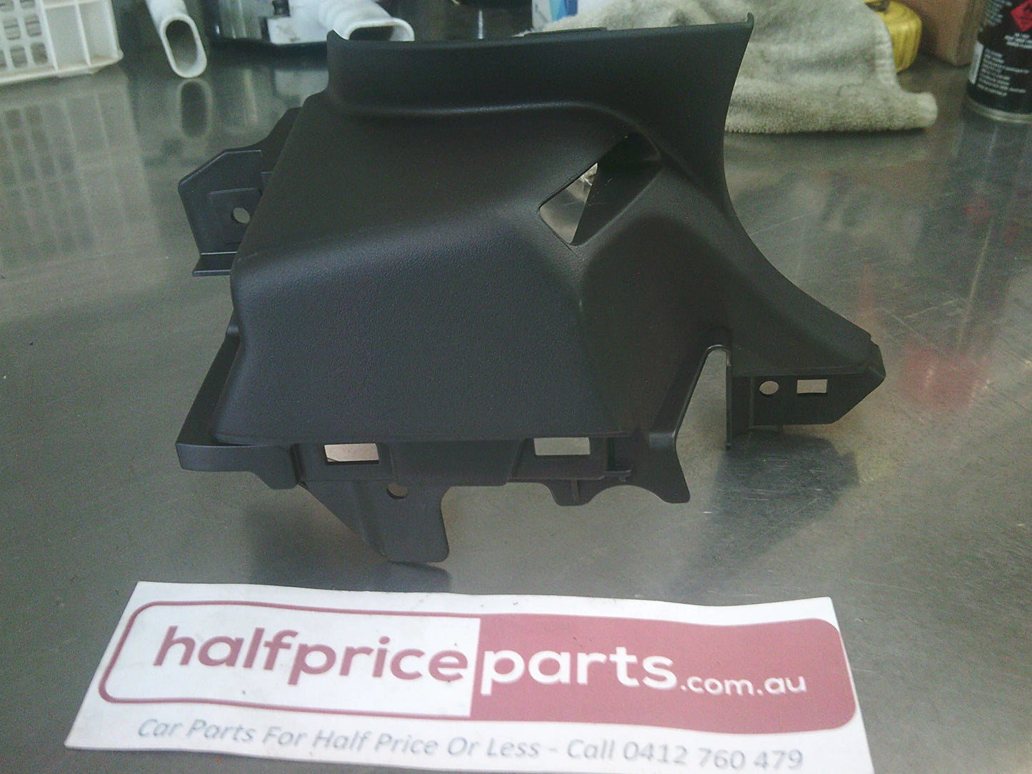 Holden VE Commodore Sports Wagon Genuine Left Hand Rear Seat Belt Retractor Trim Cover New Part