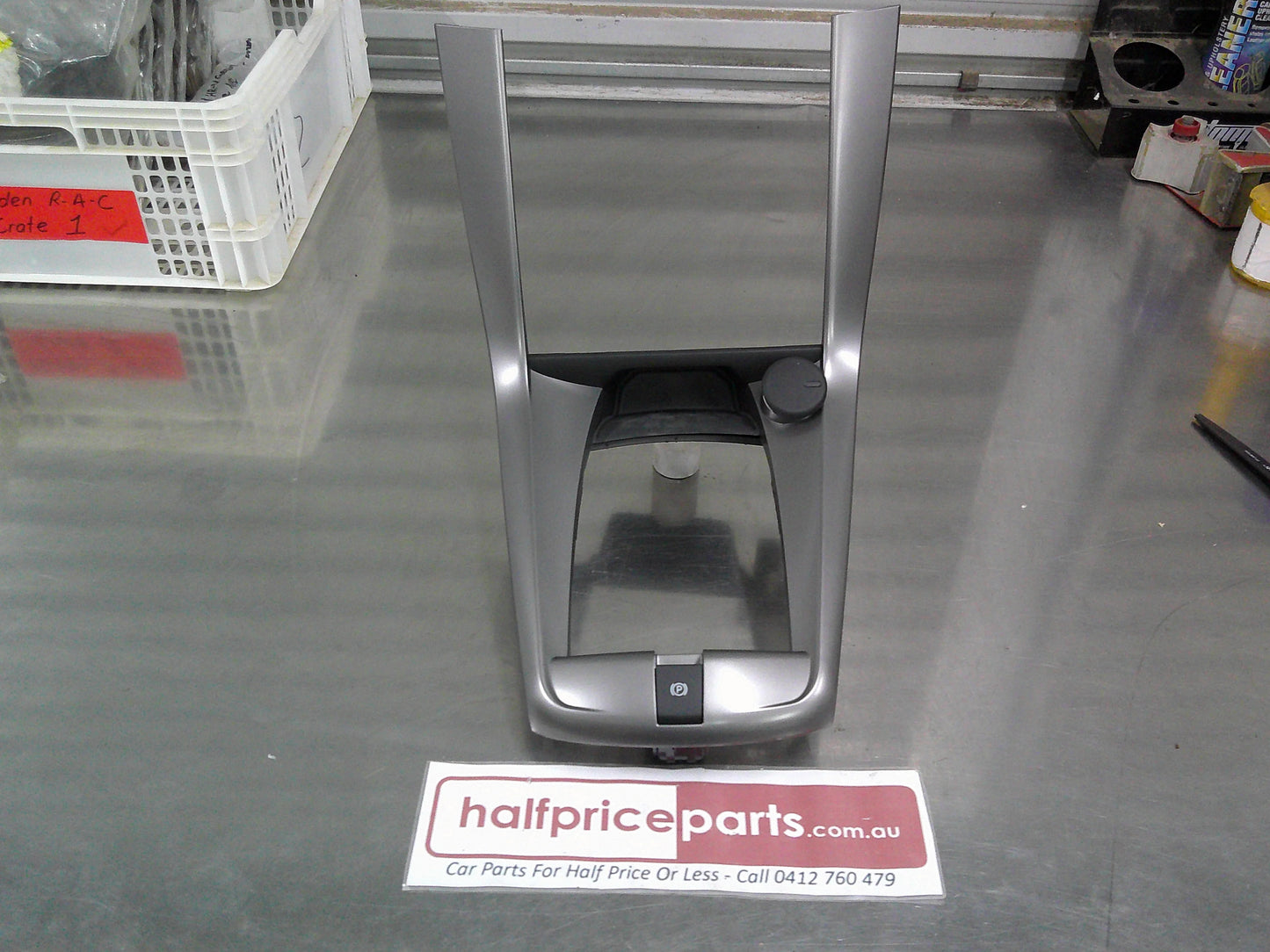 Holden CG7 Captiva Genuine Center Consol Gearstick Surround Trim New Part