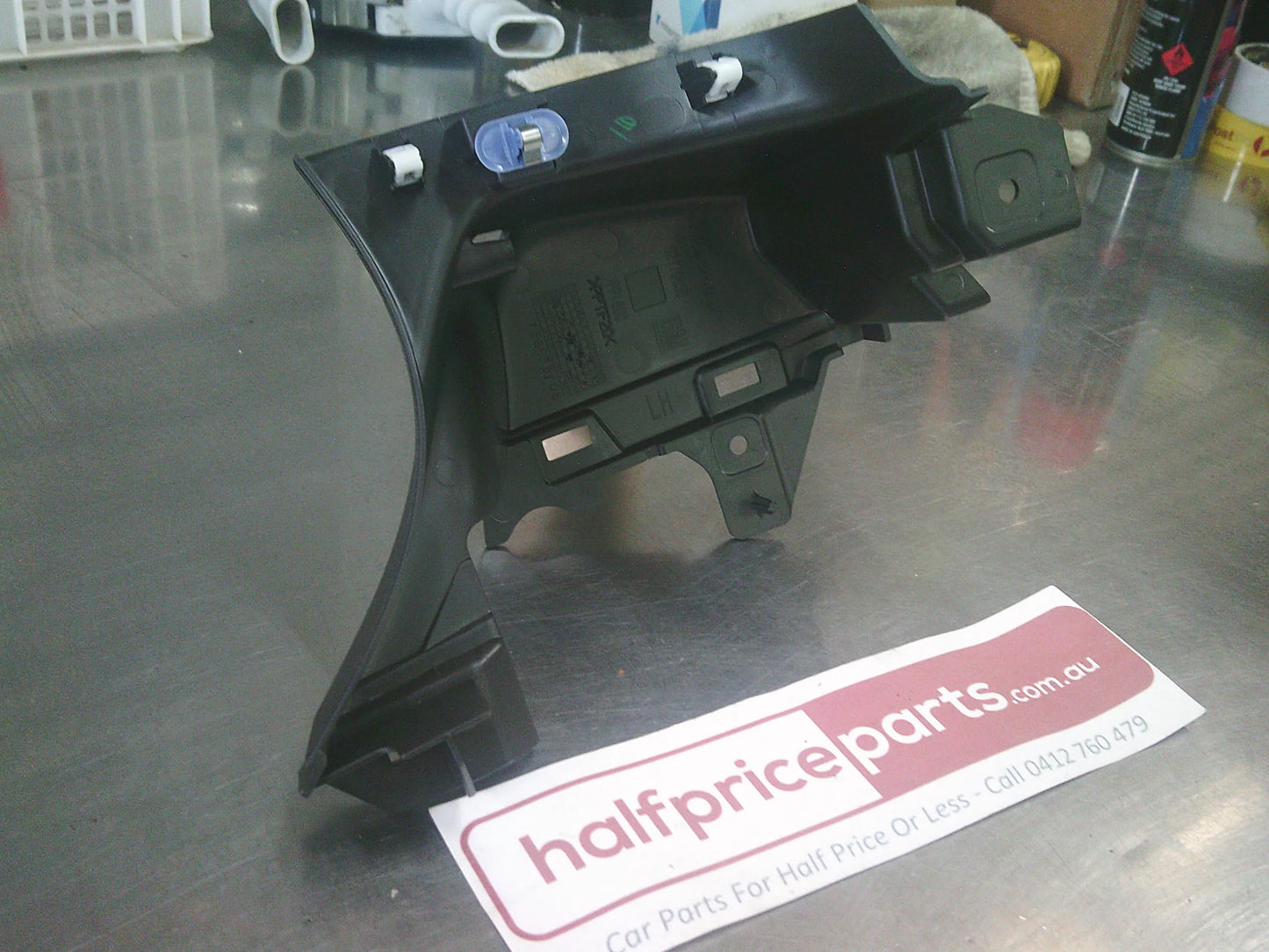 Holden VE Commodore Sports Wagon Genuine Left Hand Rear Seat Belt Retractor Trim Cover New Part