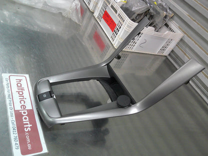 Holden CG7 Captiva Genuine Center Consol Gearstick Surround Trim New Part