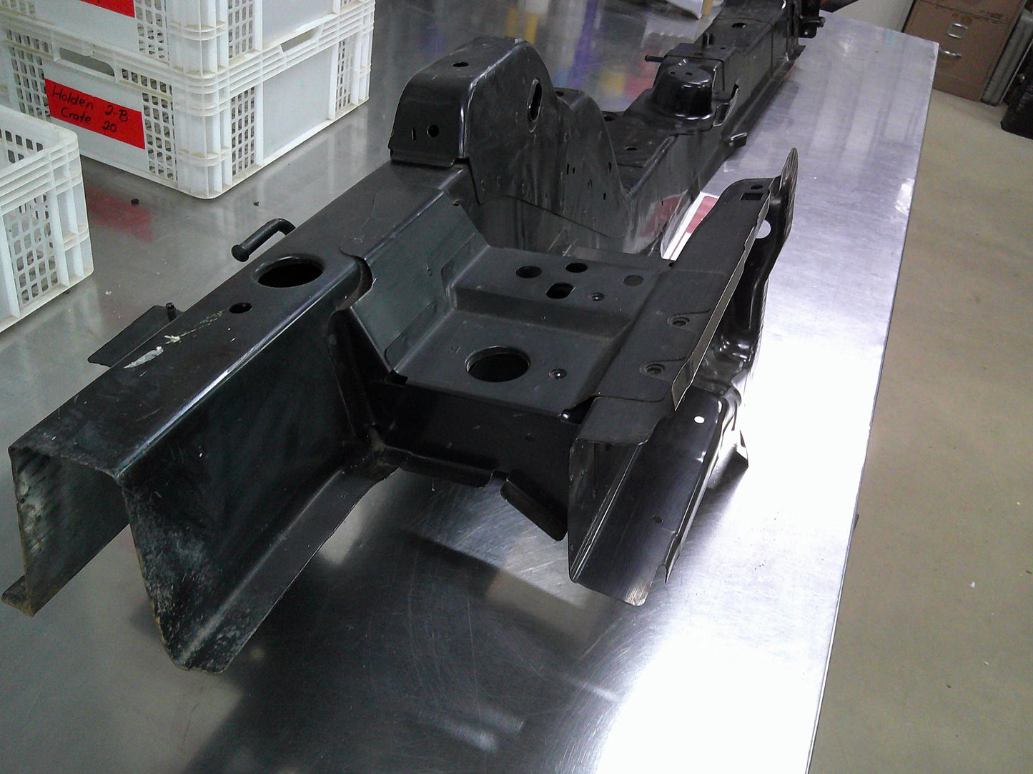 Holden CG7 Captiva Genuine Right Hand Rear Side Rail Assembly New Part