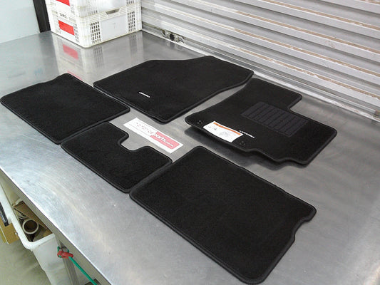 Suzuki Celerio Genuine Front And Rear Carpet Mat Set Of 5 Mats Black New Part
