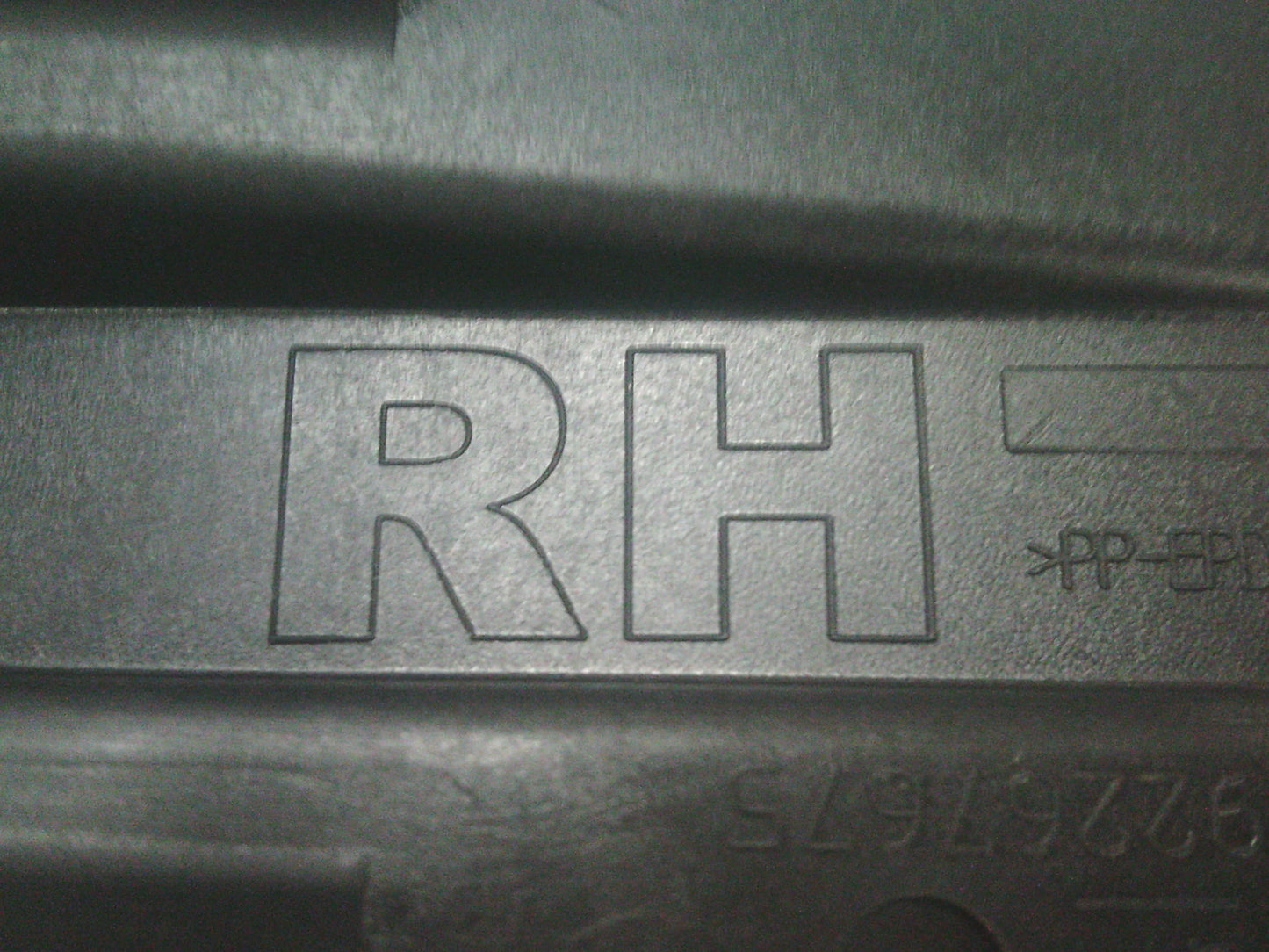 Holden VF SS Commodore Genuine Right Hand Front Apron Panel Hole Cover New Part