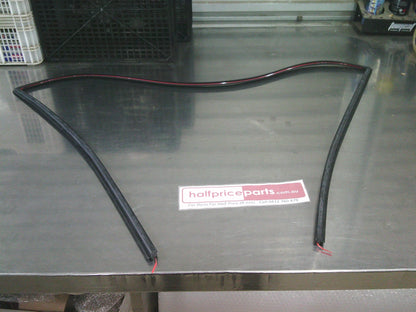 Holden JH Cruze Genuine Upper Windscreen Reveal Molding New Part