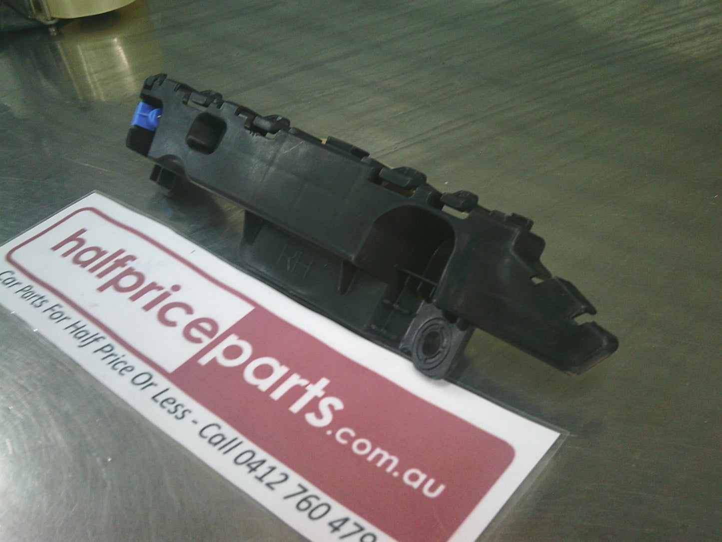 Holden JH Cruze Genuine Right Hand Front Bumper Retainer Bracket New Part