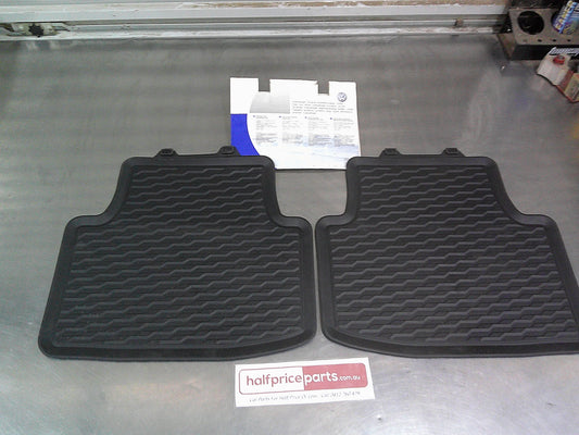 VW Passat Santana/Variant Genuine Rear Rubber Floor Mats 2 Only New Part