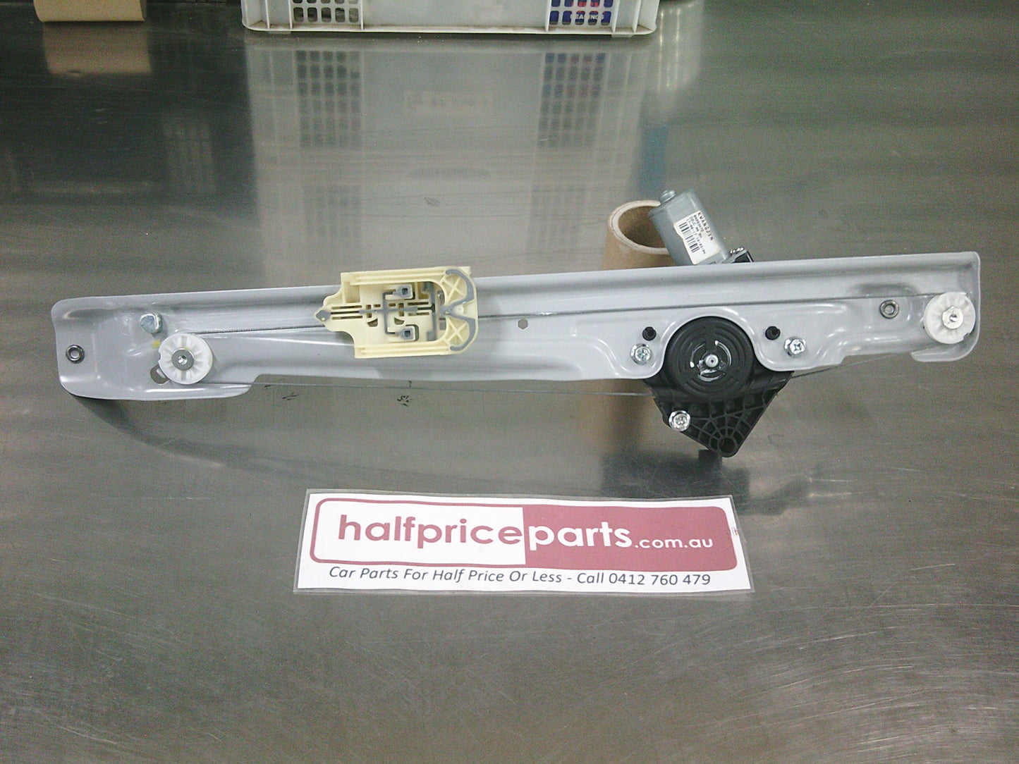 Holden Equinox Genuine Right Rear (Drivers) Window Regulator New