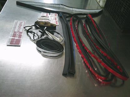 Holden Colorado RG Z71 Genuine PUBX Cover Front Bulb Seal Kit New Part